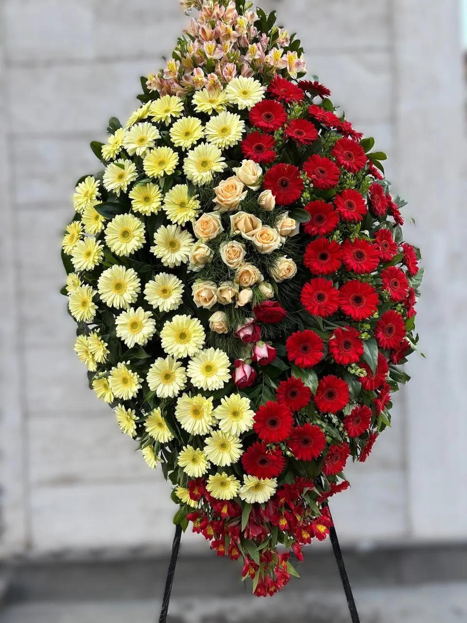 Wreath: Oval colored | ծաղիկների առաքում Երևանում