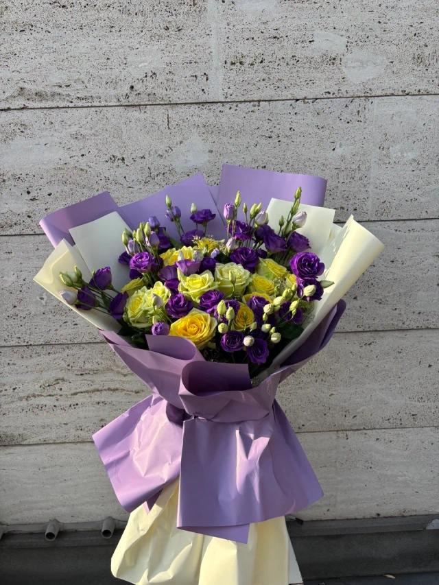 Beautiful bouquet of 15 yellow roses and purple lisianthusAffordable flowers in Yerevan | ծաղիկների առաքում Երևանում