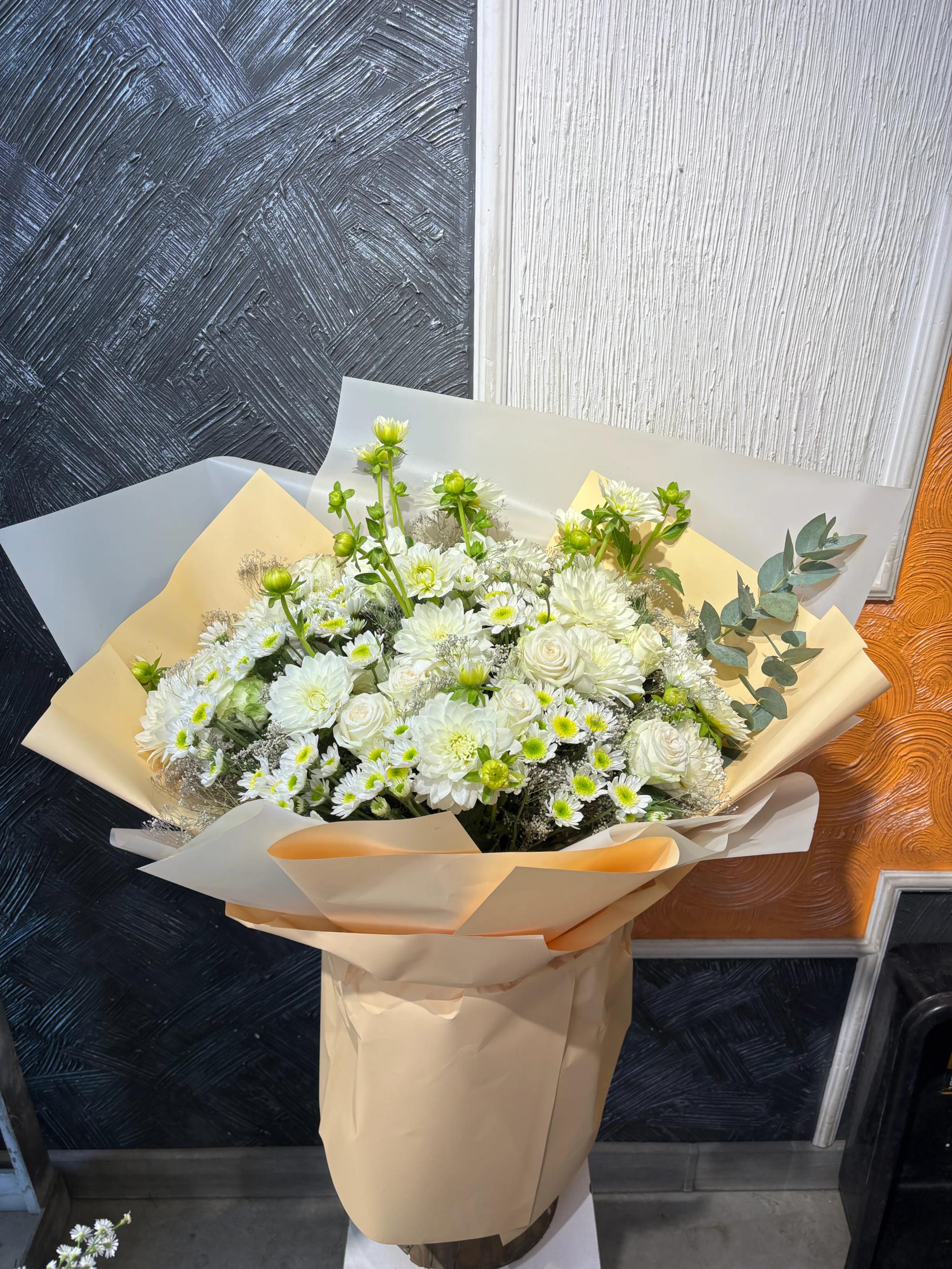 Bunch "Delicacy" | ծաղիկներ, ծաղկեպսակներ, բույսեր Երևան
