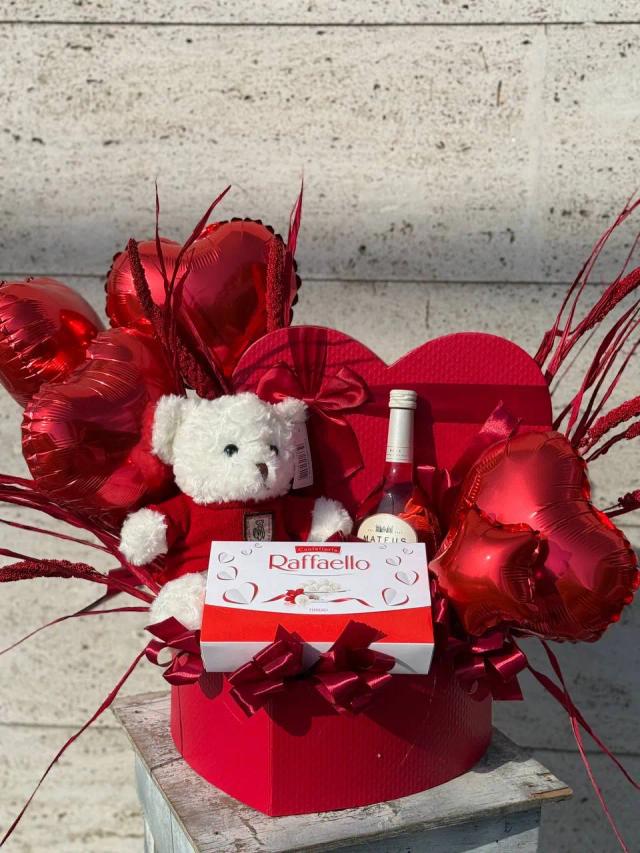 "Romantic" box | ծաղիկներ, ծաղկեպսակներ, բույսեր - առաքում Երևան