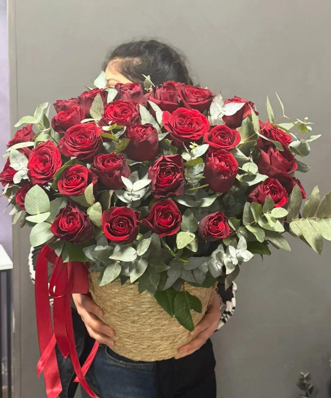 Роскошные розы в корзине. | ծաղիկներ, ծաղկեպսակներ, բույսեր Երևան