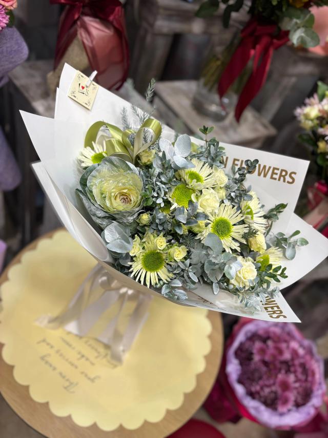 Festive bunch | ծաղիկների առաքում Երևանում