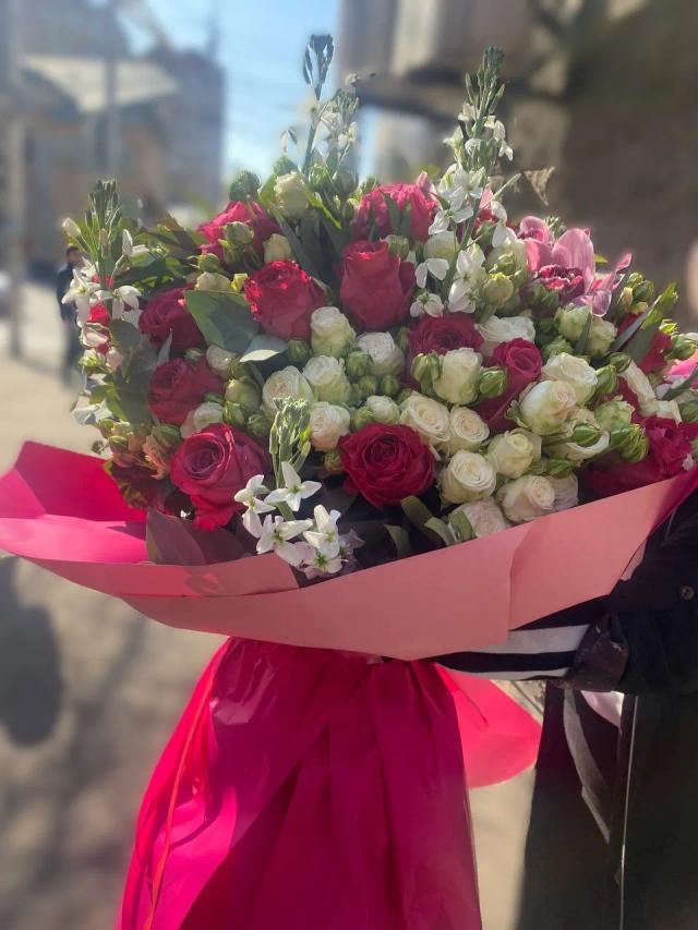 Bunch of roses | ծաղիկներ, ծաղկեպսակներ, բույսեր - առաքում Երևան