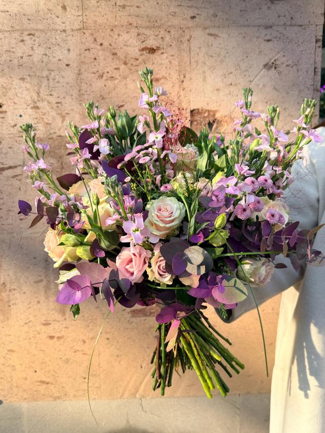 Креативный букет "Фиолетовый" | ծաղիկների առաքում Երևանում
