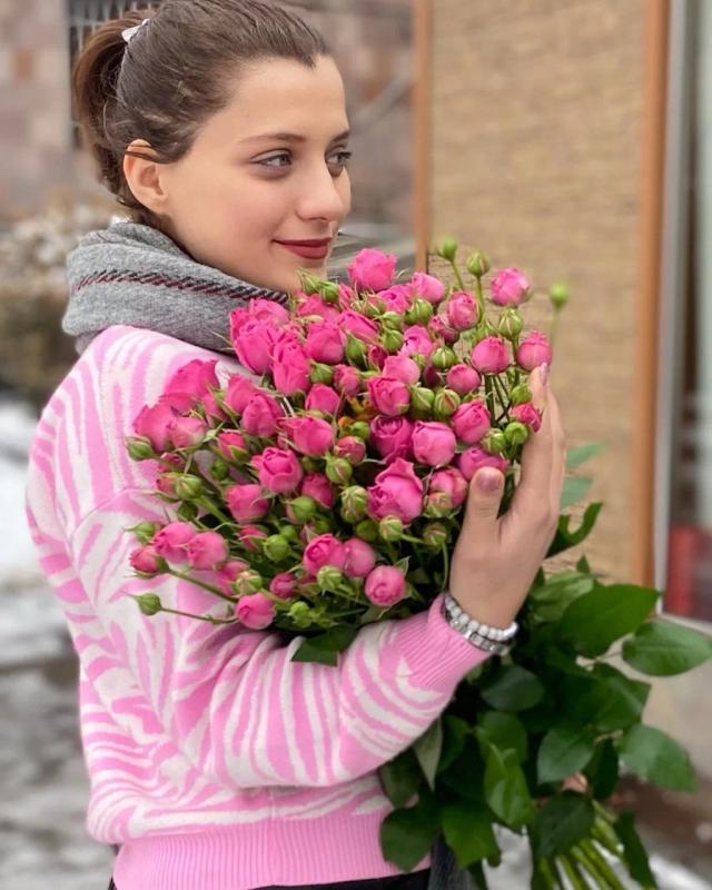 Bunch of roses | ծաղիկների առաքում Երևանում