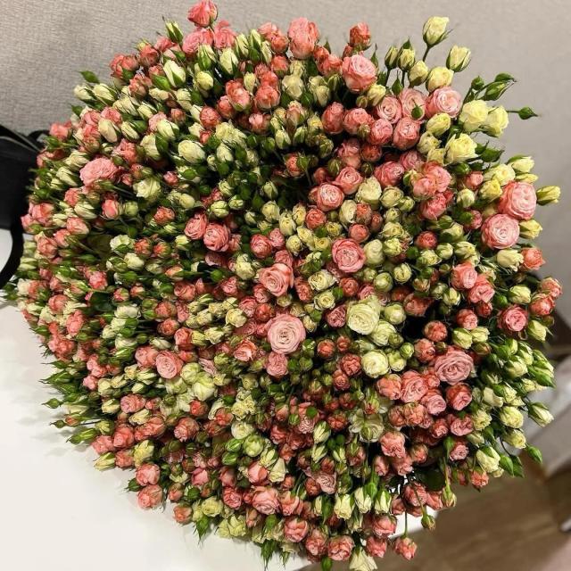Bunch of roses | ծաղիկների առաքում Երևանում