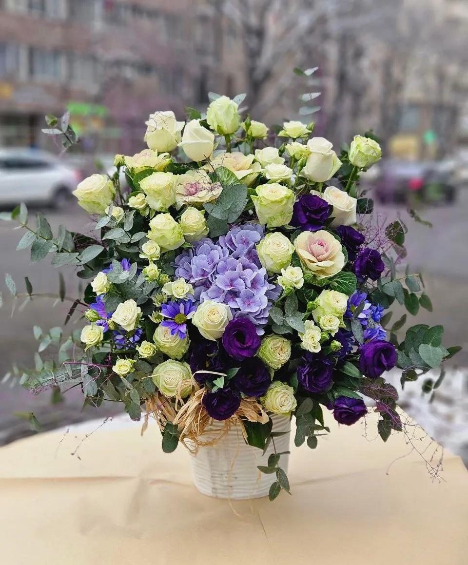 Կրեատիվ զամբյուղ | ծաղիկներ, ծաղկեպսակներ, բույսեր - առաքում Երևան