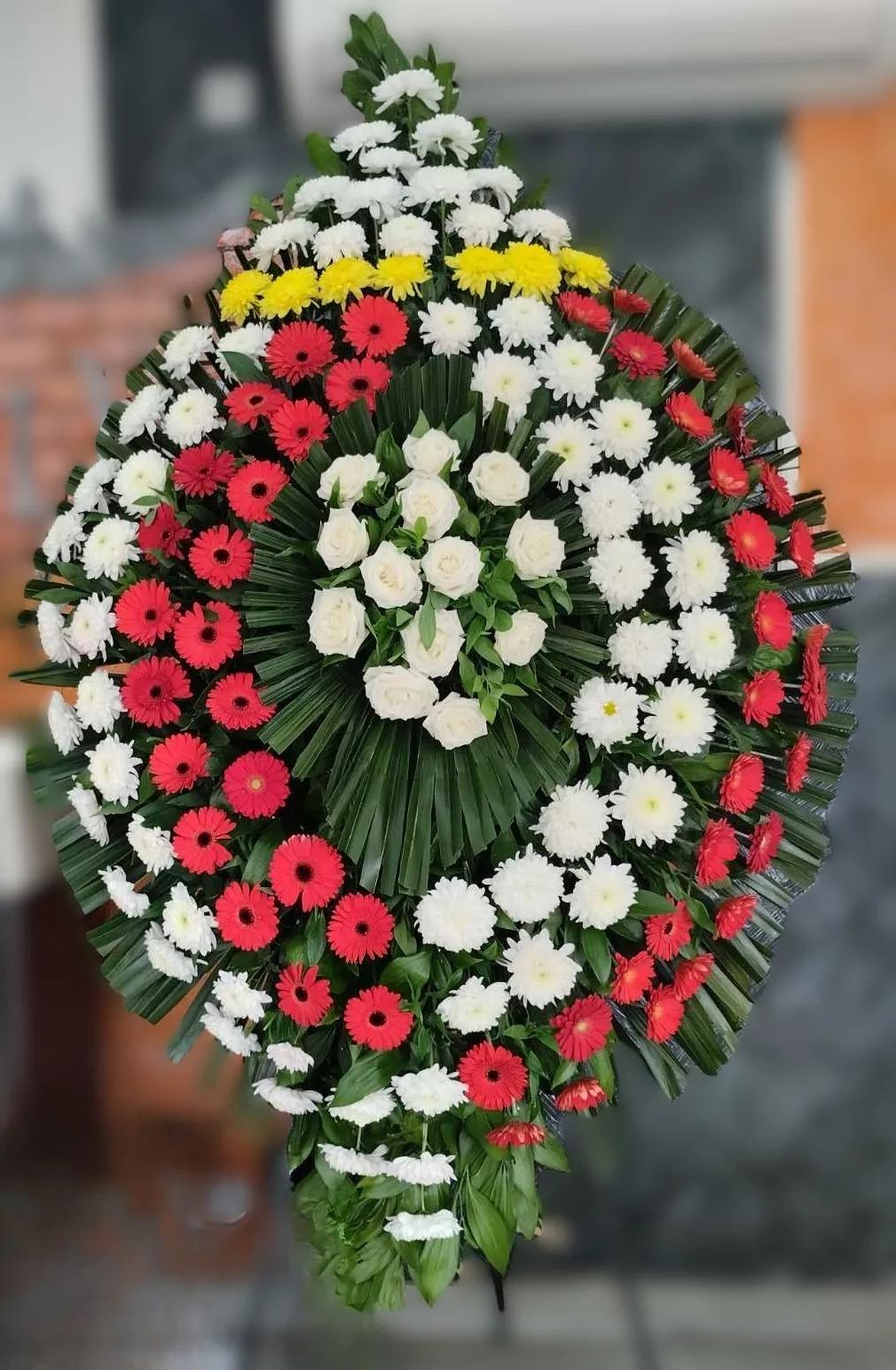 Wreath with gerberas and roses Wreath with gerberas and roses | ծաղիկների առաքում Երևանում