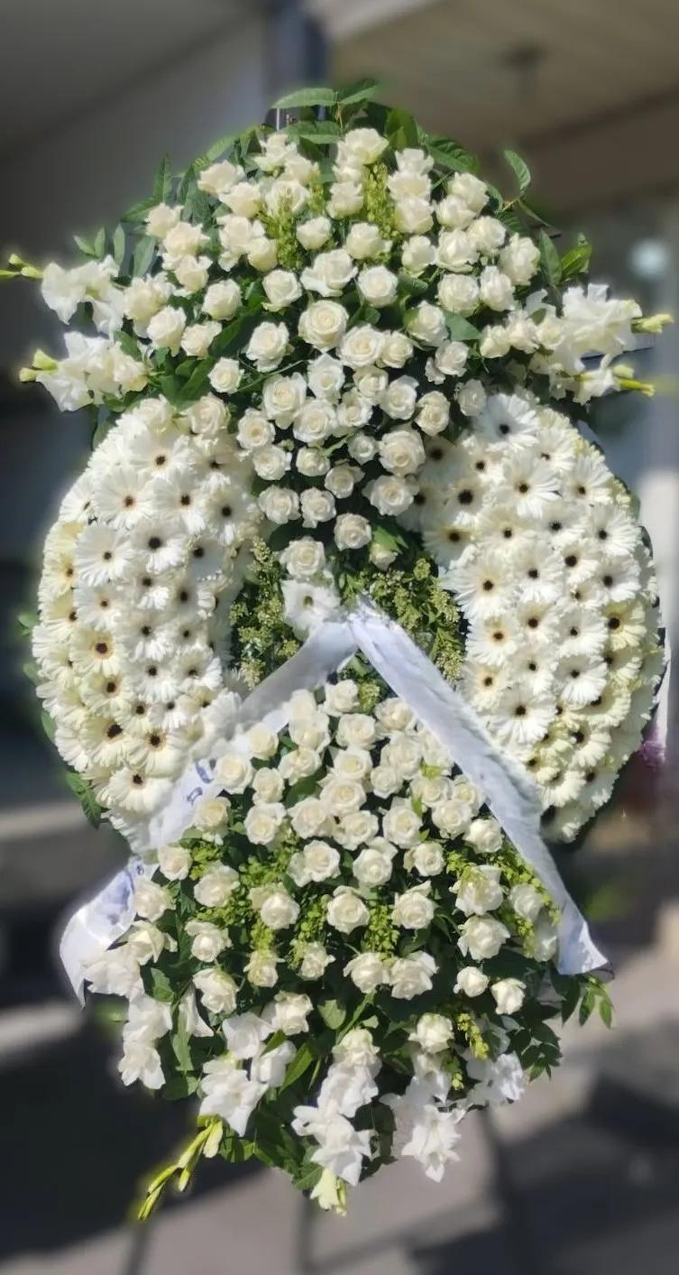 Wreath – Premium White Circular Design Wreath – Premium White Circular Design | ծաղիկների առաքում Երևանում