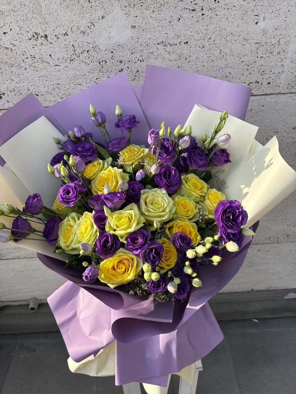 Beautiful bouquet of 15 yellow roses and purple lisianthusAffordable flowers in Yerevan Beautiful bouquet of 15 yellow roses and purple lisianthusAffordable flowers in Yerevan | ծաղիկների առաքում Երևանում