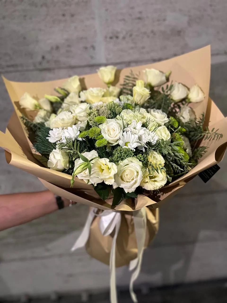 An elegant bouquet of white roses, daisies and lisianthusOrder online fresh flowers in Armenia An elegant bouquet of white roses, daisies and lisianthusOrder online fresh flowers in Armenia | ծաղիկների առաքում Երևանում