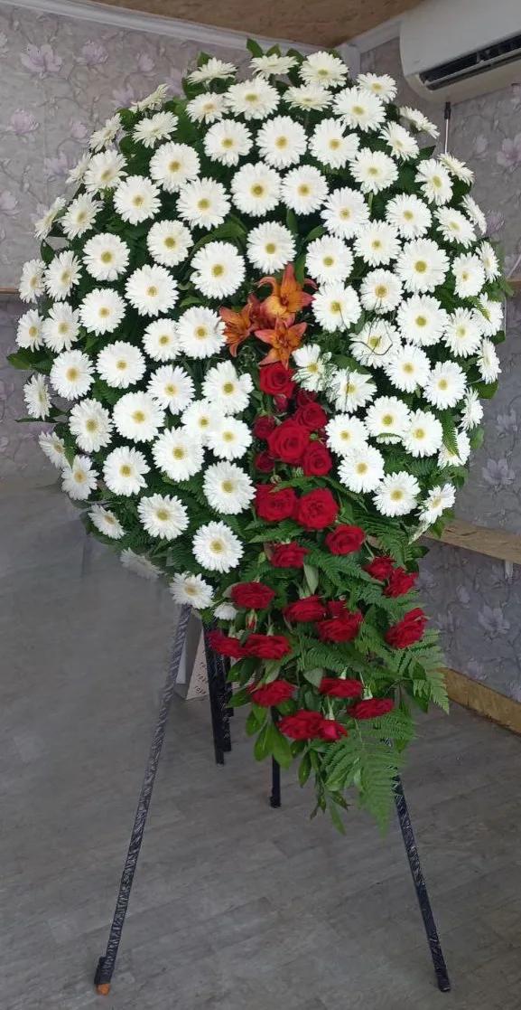 Wreath with gerberas and roses Wreath with gerberas and roses | ծաղիկների առաքում Երևանում