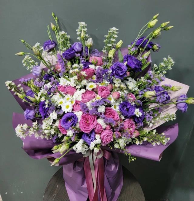 Մանուշակագույն ծաղկեփունջ Մանուշակագույն ծաղկեփունջ | ծաղիկների առաքում Երևանում
